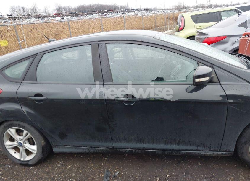 Photo 13 of 2014 Ford Focus SE (VIN 1FADP3K21EL429348)