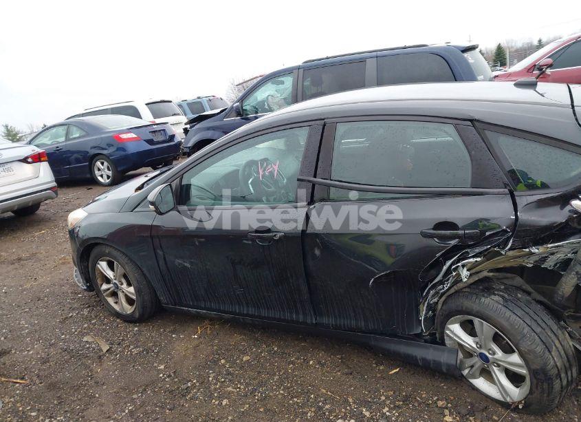 Photo 14 of 2014 Ford Focus SE (VIN 1FADP3K21EL429348)