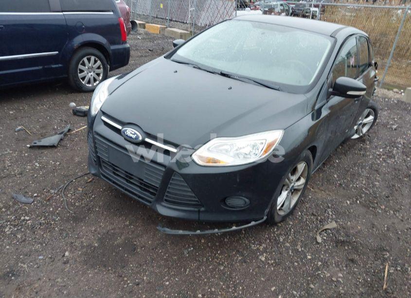 Photo 2 of 2014 Ford Focus SE (VIN 1FADP3K21EL429348)