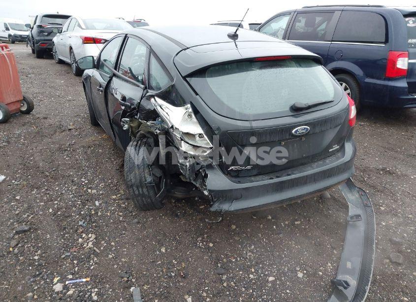 Photo 3 of 2014 Ford Focus SE (VIN 1FADP3K21EL429348)