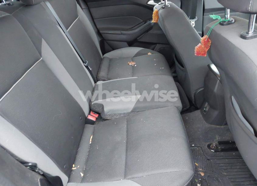 Photo 8 of 2014 Ford Focus SE (VIN 1FADP3K21EL429348)