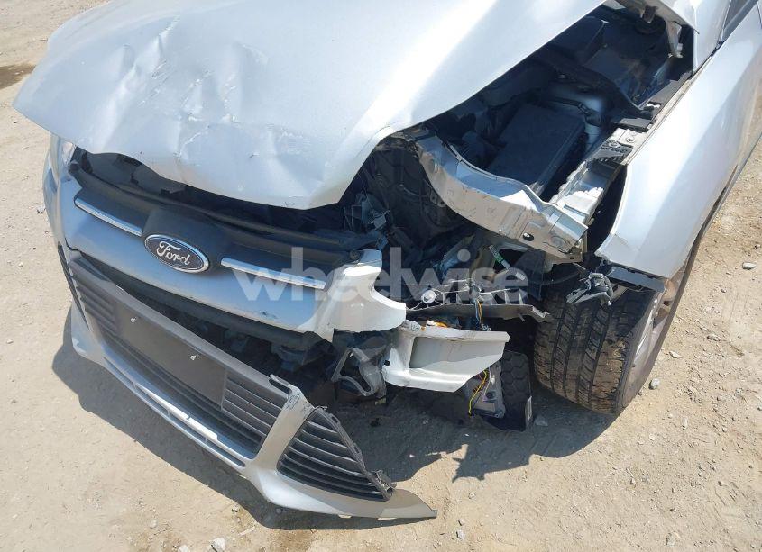 Photo 6 of 2014 Ford Focus SE (VIN 1FADP3K21EL447588)