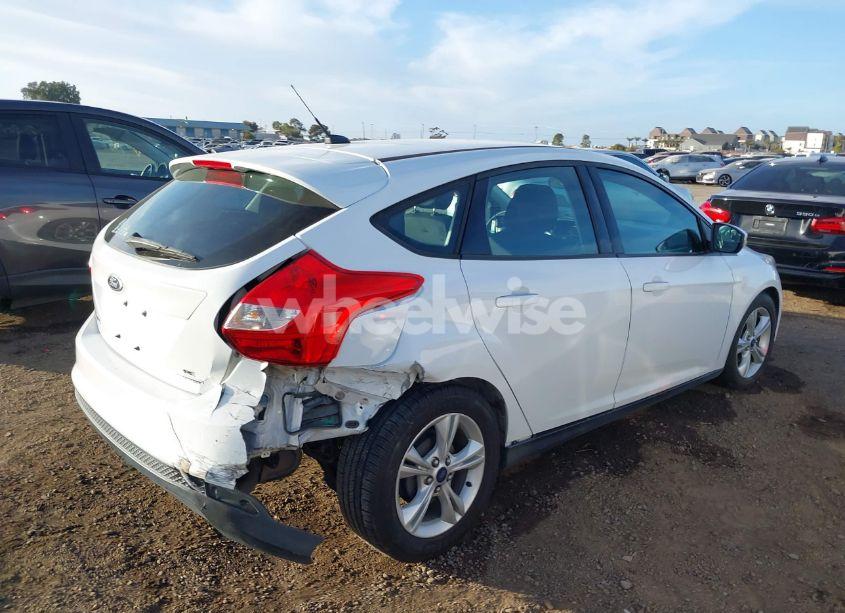 Photo 6 of 2014 Ford Focus SE (VIN 1FADP3K21EL455917)