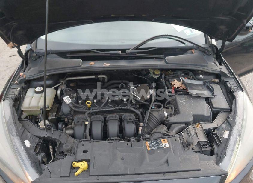 Photo 10 of 2015 Ford Focus SE (VIN 1FADP3K21FL213775)