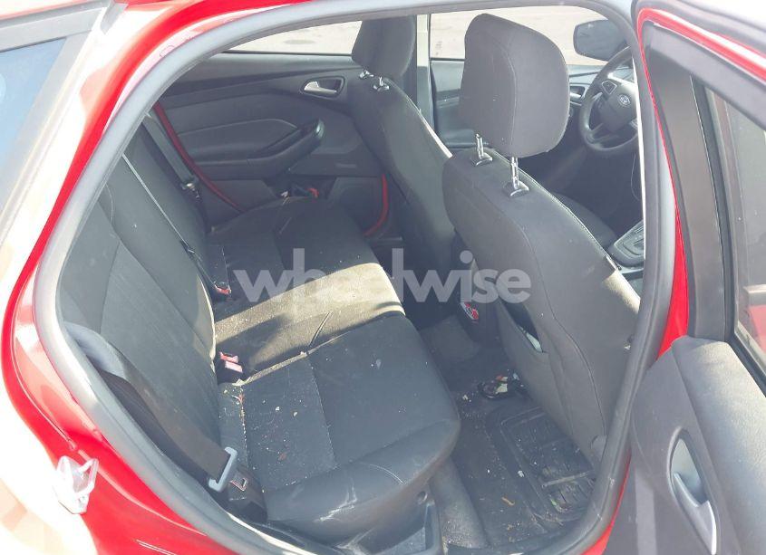 Photo 8 of 2015 Ford Focus SE (VIN 1FADP3K21FL224520)