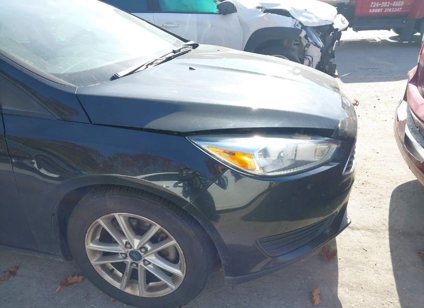 Photo 13 of 2015 Ford Focus SE (VIN 1FADP3K21FL292817)
