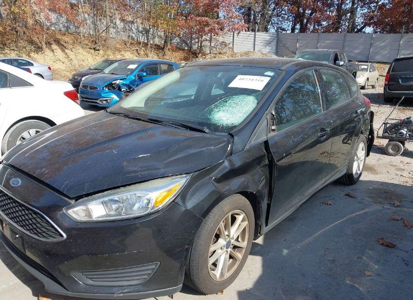 Photo 6 of 2015 Ford Focus SE (VIN 1FADP3K21FL292817)