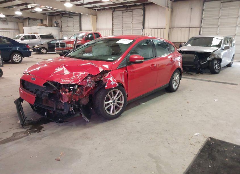 Photo 2 of 2015 Ford Focus SE (VIN 1FADP3K21FL296382)