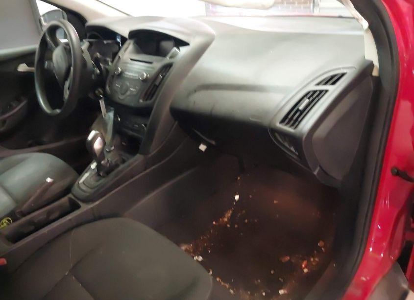 Photo 5 of 2015 Ford Focus SE (VIN 1FADP3K21FL296382)