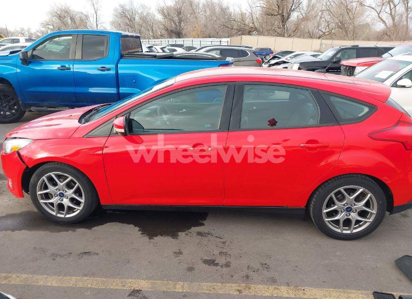 Photo 14 of 2015 Ford Focus SE (VIN 1FADP3K21FL297399)
