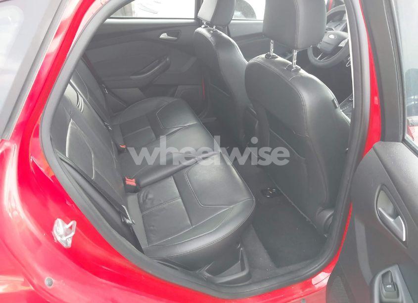 Photo 8 of 2015 Ford Focus SE (VIN 1FADP3K21FL297399)