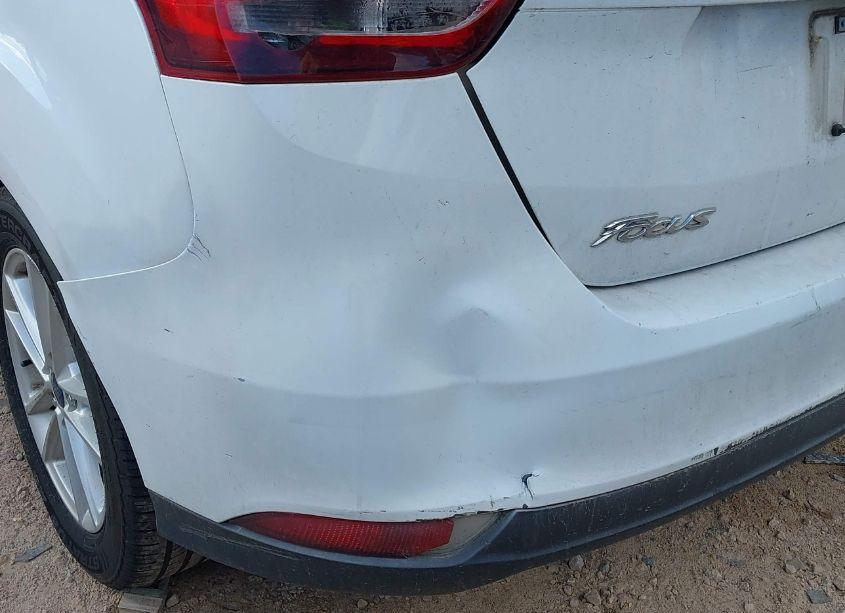 Photo 16 of 2015 Ford Focus SE (VIN 1FADP3K21FL311172)