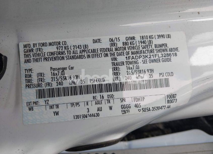 Photo 9 of 2015 Ford Focus SE (VIN 1FADP3K21FL328618)