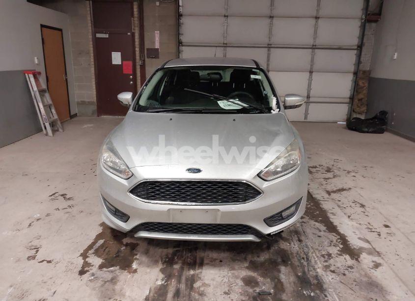 Photo 12 of 2015 Ford Focus SE (VIN 1FADP3K21FL385692)
