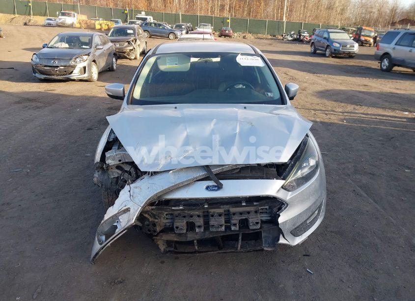 Photo 12 of 2015 Ford Focus SE (VIN 1FADP3K21FL386597)