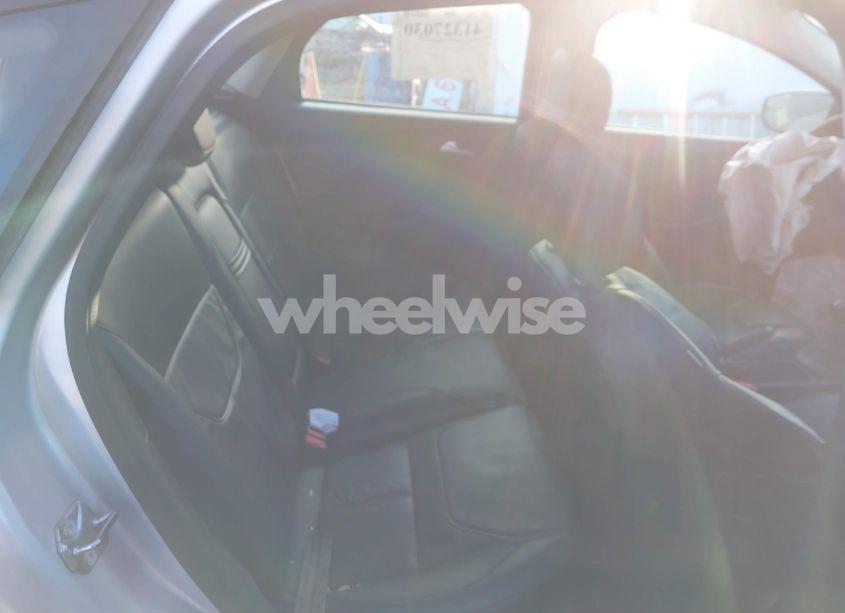 Photo 8 of 2015 Ford Focus SE (VIN 1FADP3K21FL386597)