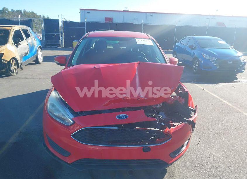 Photo 12 of 2016 Ford Focus SE (VIN 1FADP3K21GL290972)