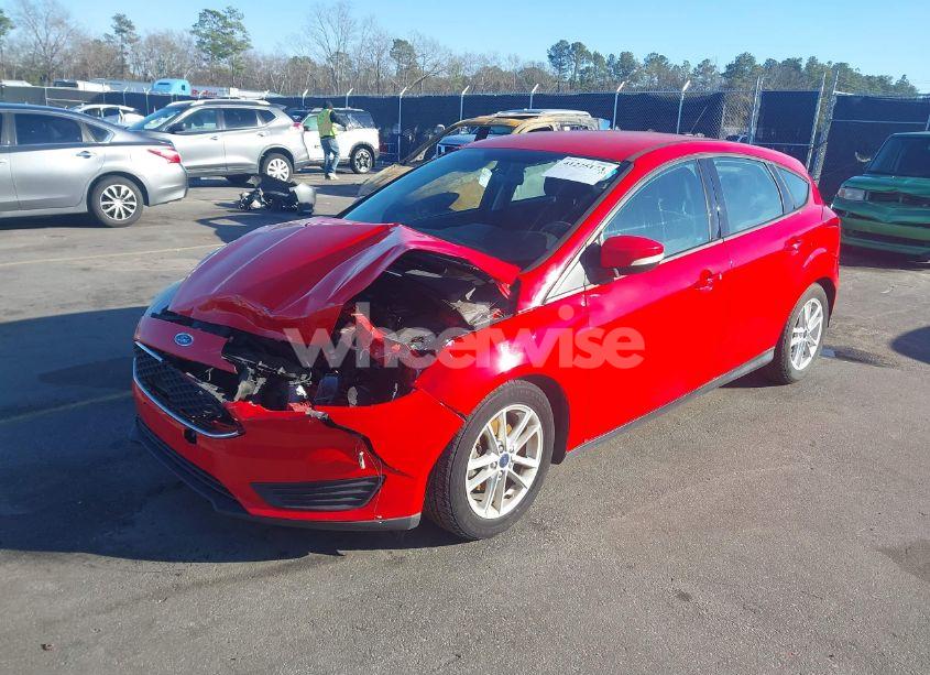 Photo 2 of 2016 Ford Focus SE (VIN 1FADP3K21GL290972)