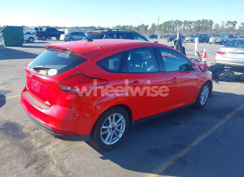 Photo 4 of 2016 Ford Focus SE (VIN 1FADP3K21GL290972)
