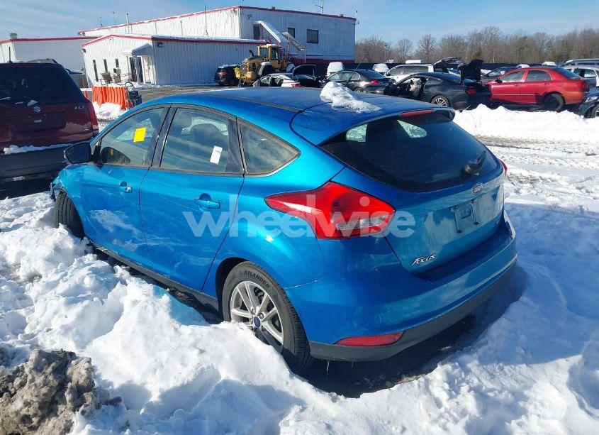 Photo 3 of 2016 Ford Focus SE (VIN 1FADP3K21GL335652)