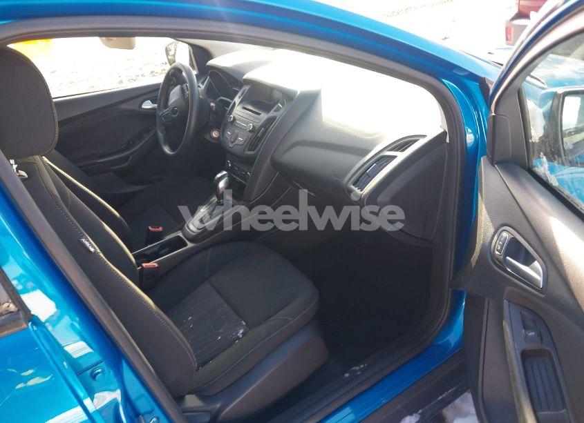 Photo 5 of 2016 Ford Focus SE (VIN 1FADP3K21GL335652)