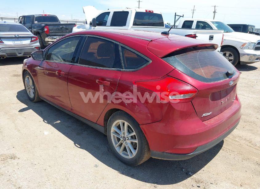 Photo 3 of 2016 Ford Focus SE (VIN 1FADP3K21GL387301)