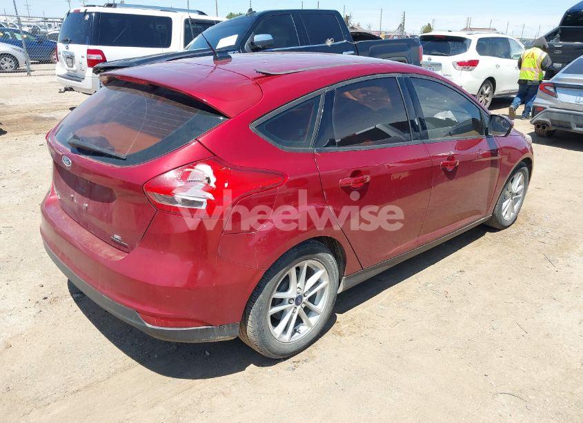 Photo 4 of 2016 Ford Focus SE (VIN 1FADP3K21GL387301)
