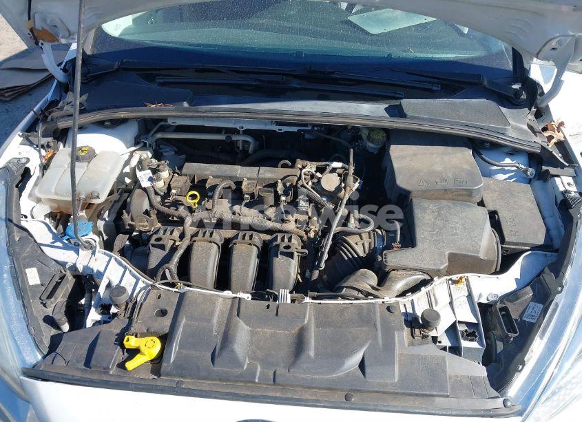 Photo 9 of 2016 Ford Focus SE (VIN 1FADP3K21GL393180)