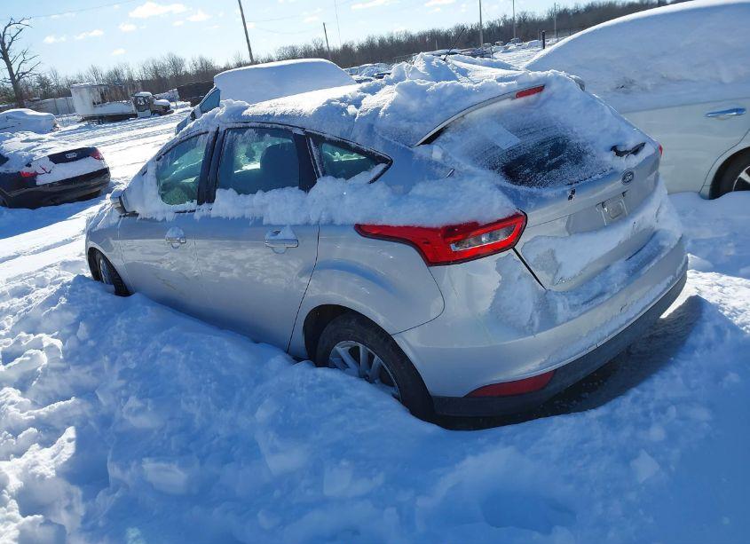 Photo 3 of 2017 Ford Focus SE (VIN 1FADP3K21HL203248)