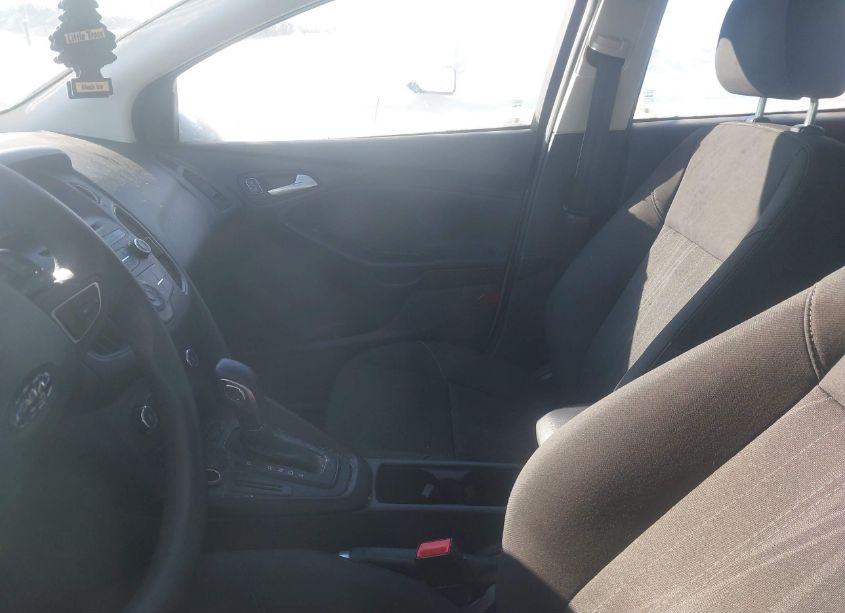 Photo 7 of 2017 Ford Focus SE (VIN 1FADP3K21HL203248)