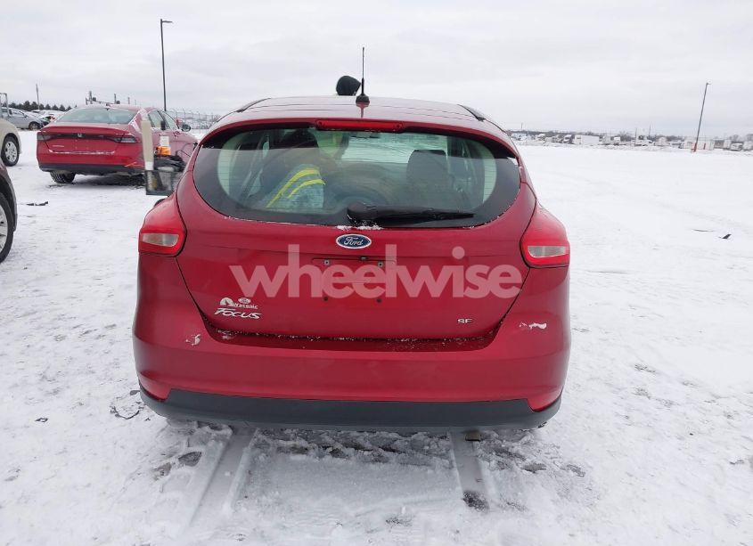 Photo 17 of 2017 Ford Focus SE (VIN 1FADP3K21HL230367)