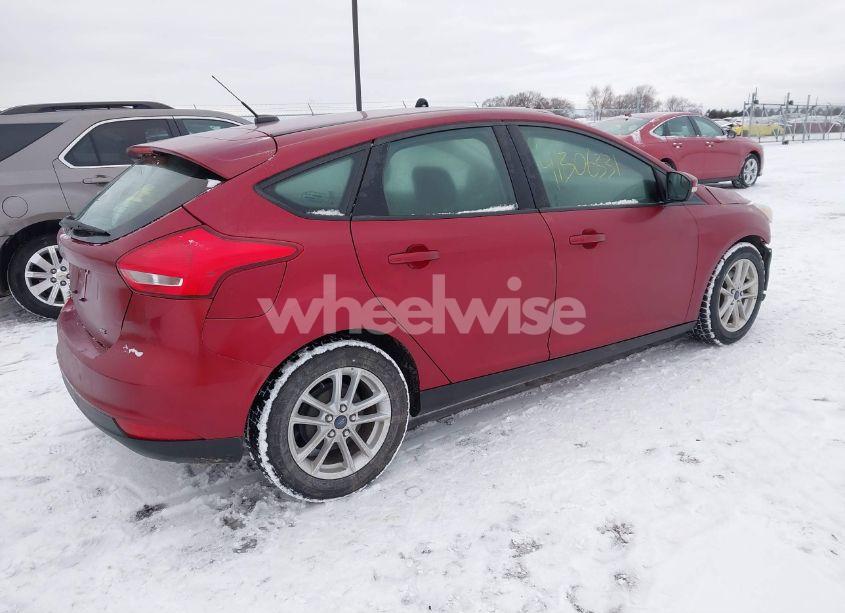 Photo 4 of 2017 Ford Focus SE (VIN 1FADP3K21HL230367)