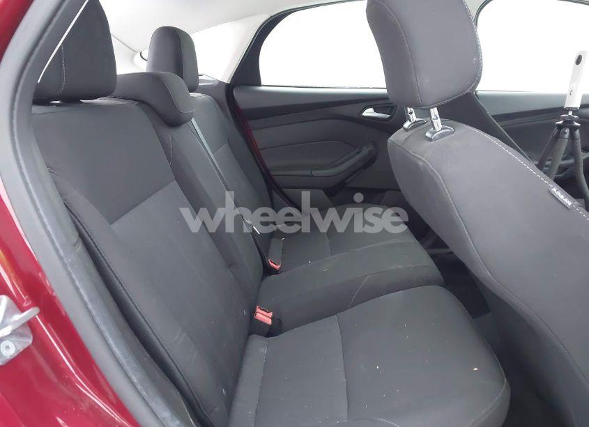 Photo 8 of 2017 Ford Focus SE (VIN 1FADP3K21HL230367)