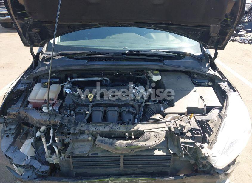 Photo 10 of 2017 Ford Focus SE (VIN 1FADP3K21HL245709)