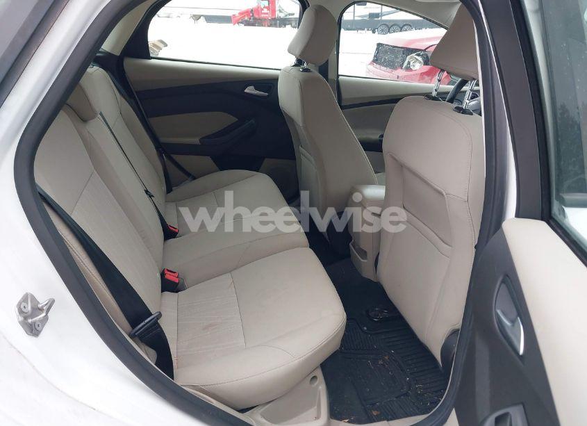 Photo 8 of 2017 Ford Focus SE (VIN 1FADP3K21HL259450)