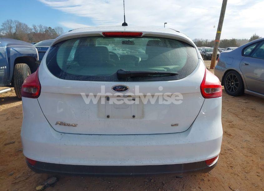 Photo 16 of 2017 Ford Focus SE (VIN 1FADP3K21HL259559)