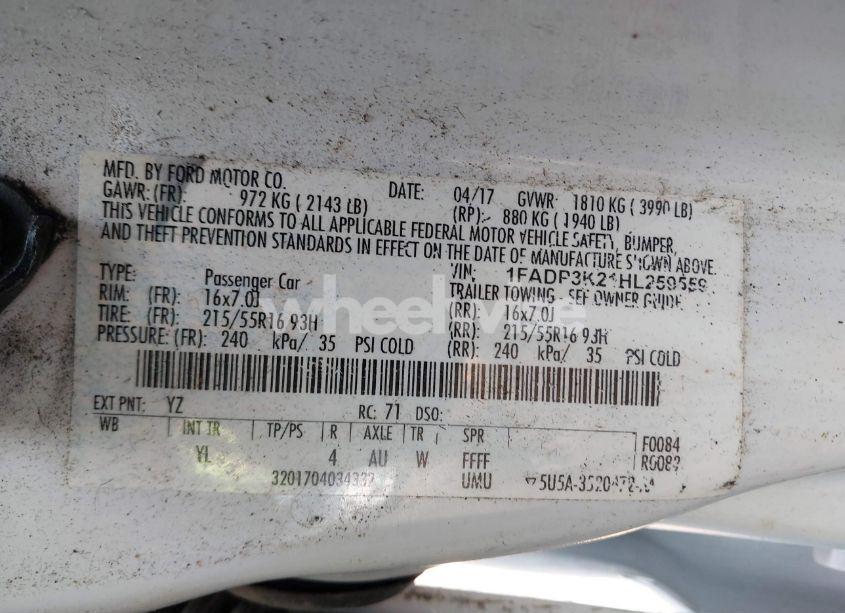 Photo 9 of 2017 Ford Focus SE (VIN 1FADP3K21HL259559)