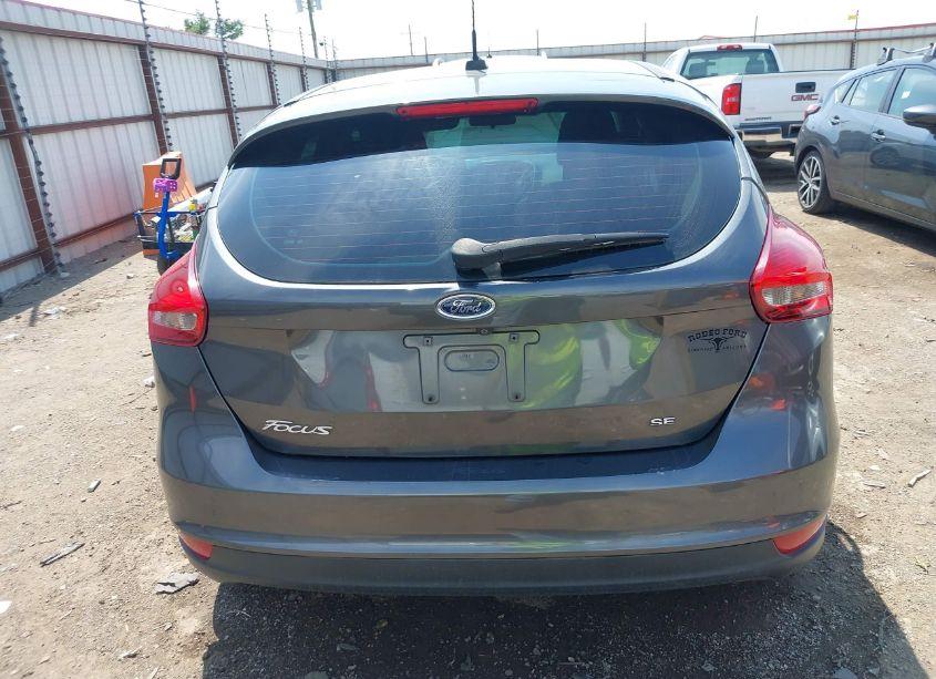 Photo 16 of 2017 Ford Focus SE (VIN 1FADP3K21HL271209)