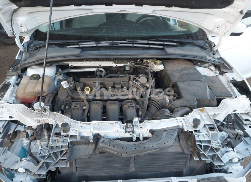 Photo 10 of 2018 Ford Focus SE (VIN 1FADP3K21JL217530)