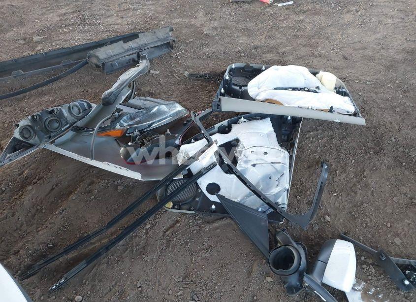 Photo 12 of 2018 Ford Focus SE (VIN 1FADP3K21JL217530)