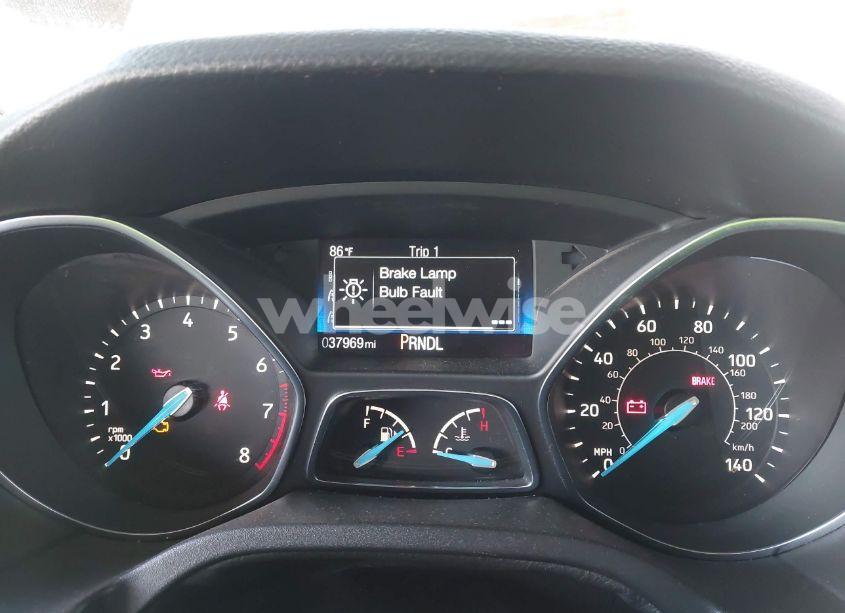 Photo 7 of 2018 Ford Focus SE (VIN 1FADP3K21JL217530)