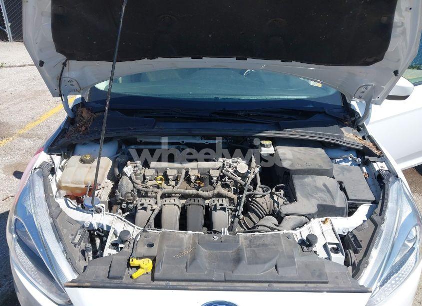 Photo 10 of 2018 Ford Focus SE (VIN 1FADP3K21JL231914)