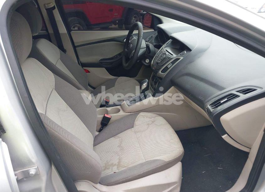 Photo 5 of 2013 Ford Focus SE (VIN 1FADP3K22DL125296)