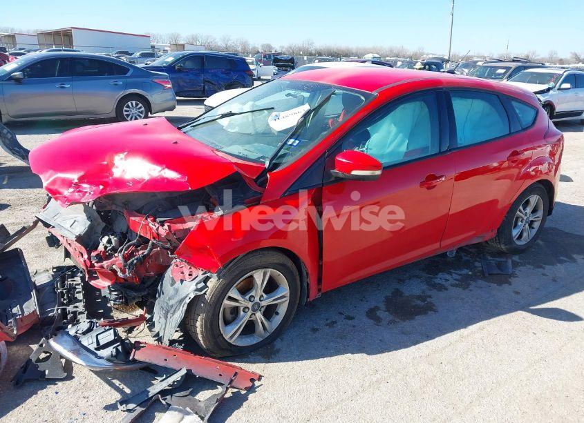 Photo 2 of 2013 Ford Focus SE (VIN 1FADP3K22DL133298)