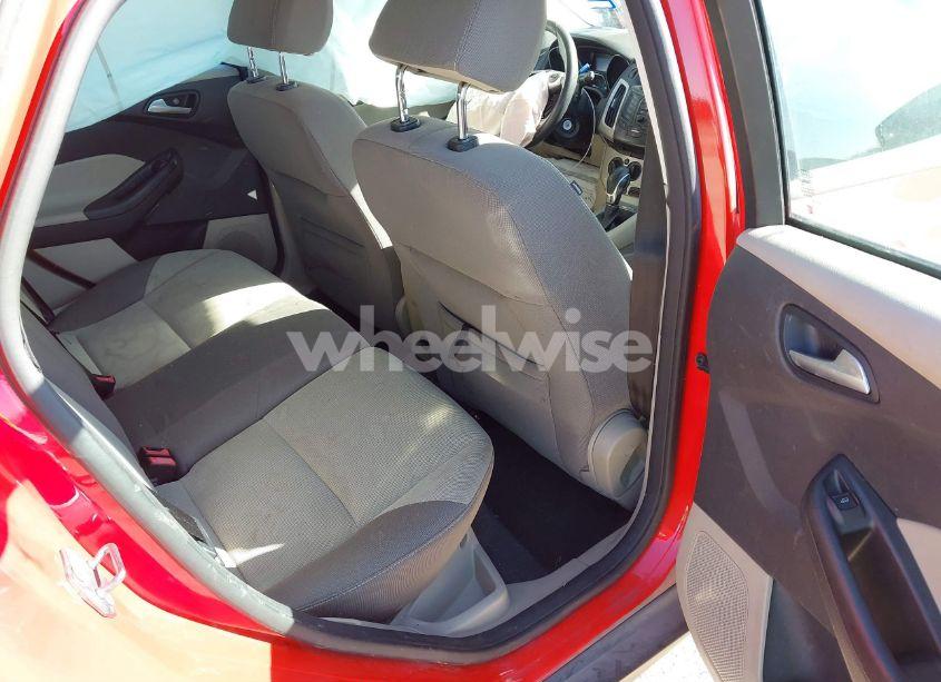 Photo 8 of 2013 Ford Focus SE (VIN 1FADP3K22DL133298)