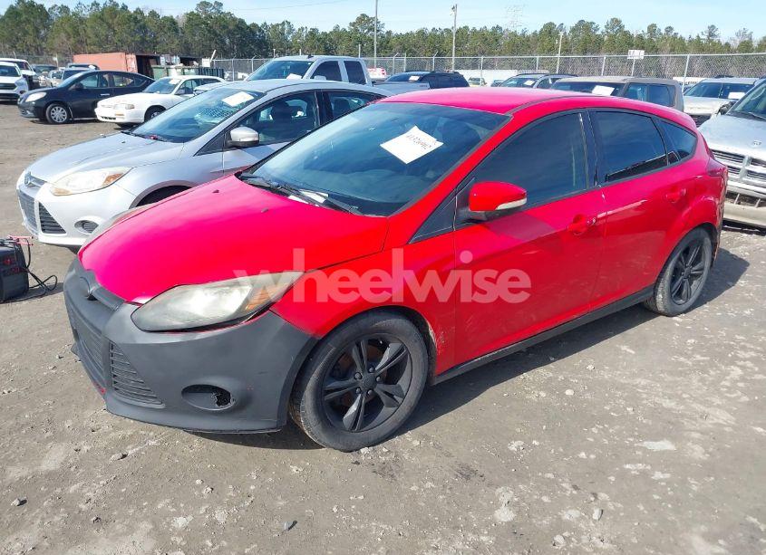 Photo 2 of 2013 Ford Focus SE (VIN 1FADP3K22DL155348)