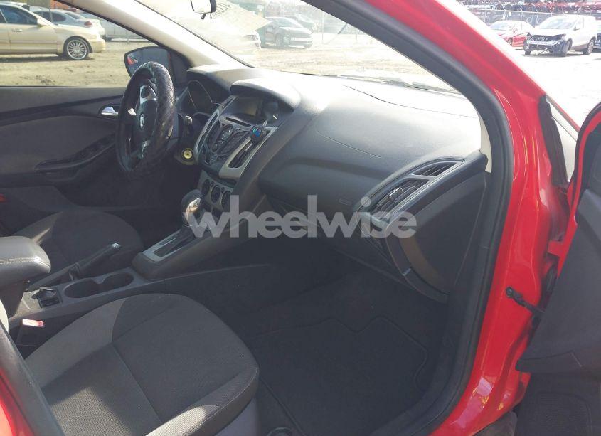 Photo 5 of 2013 Ford Focus SE (VIN 1FADP3K22DL155348)