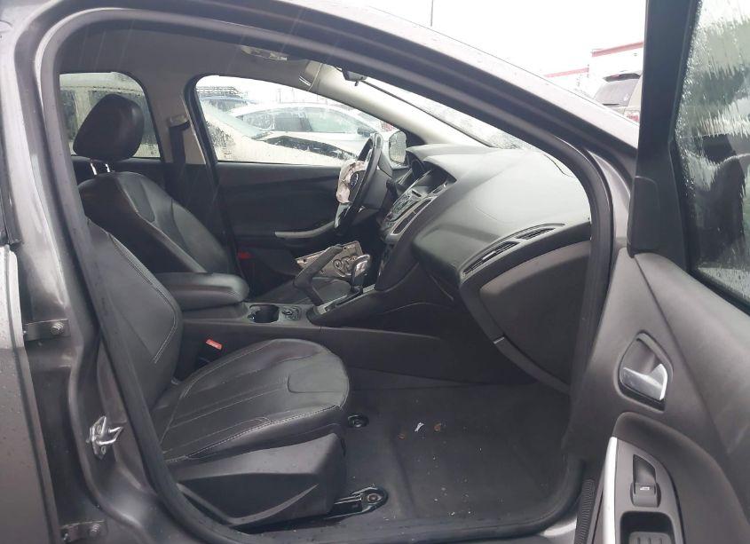 Photo 5 of 2013 Ford Focus SE (VIN 1FADP3K22DL204550)