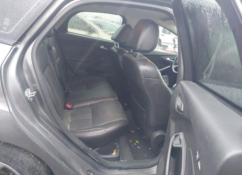 Photo 8 of 2013 Ford Focus SE (VIN 1FADP3K22DL204550)