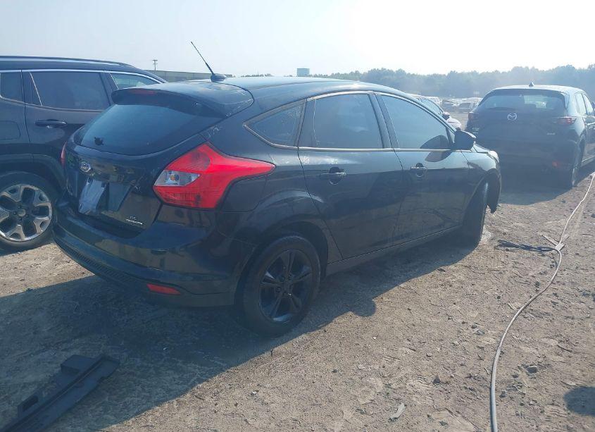 Photo 4 of 2013 Ford Focus SE (VIN 1FADP3K22DL208730)